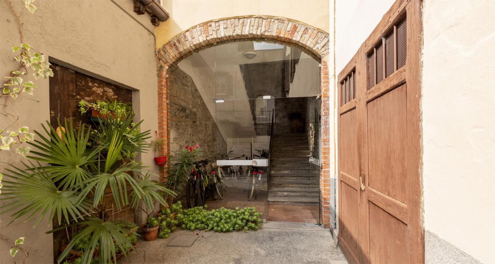 Charming Joivy Flat Next To Duomo Di Côme Esterno foto